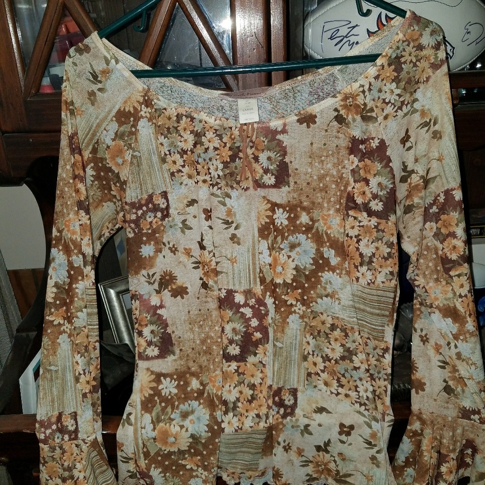 Ladies Size Lrg Blouse